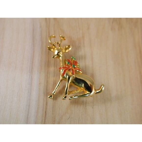 Vintage Reindeer Bird and Christmas Tree Lapel Pins, Vintage Christmas Pins - Picture 4 of 7
